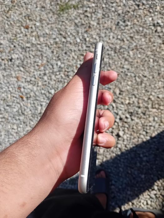 Vand iphone 11 imepecabil fac  si schimb