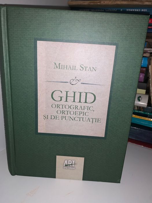 Carti vechi de gramatica și matematica și un antivirus Norton