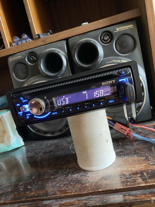 SONY CDX-G2000UI - 4X55W ВАТА - USB, AUX, CD mp3 плеър за кола сд авто радио