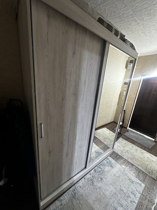 Продам шкаф купе