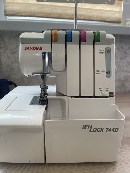 Оверлог janome