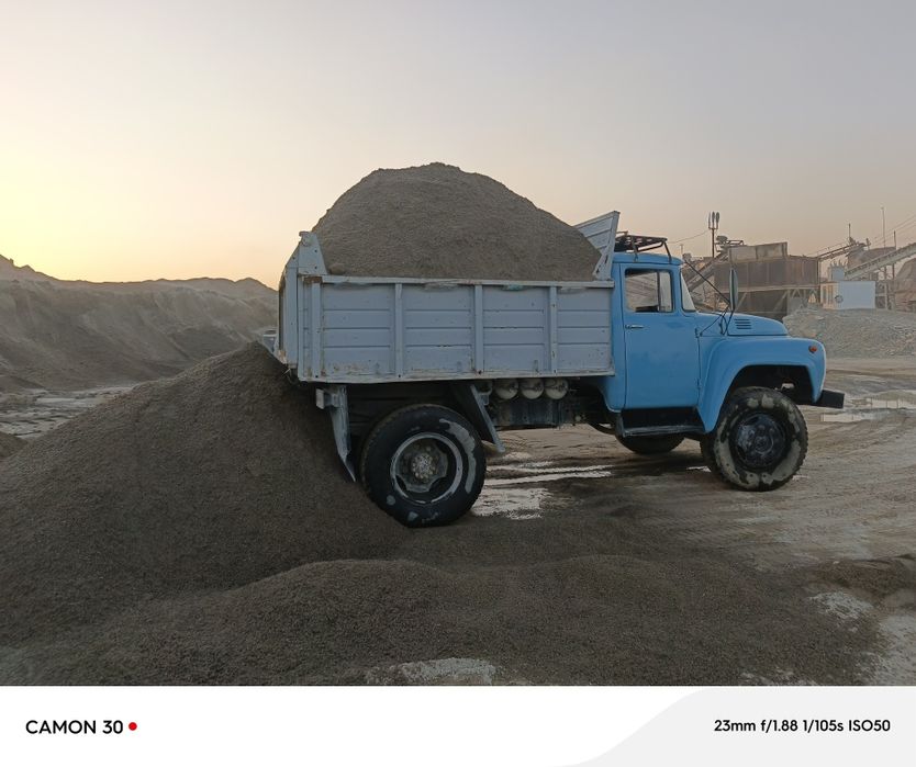 Zil samosva 1989 ural mator yahshi xolatda