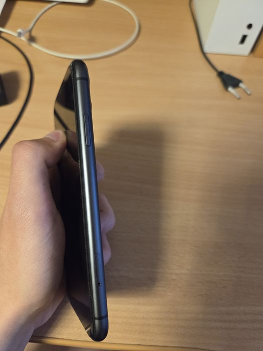 обменяю iphone 11