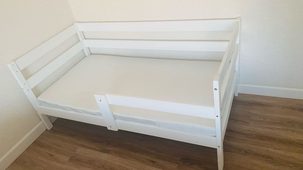Продам Детский кровать