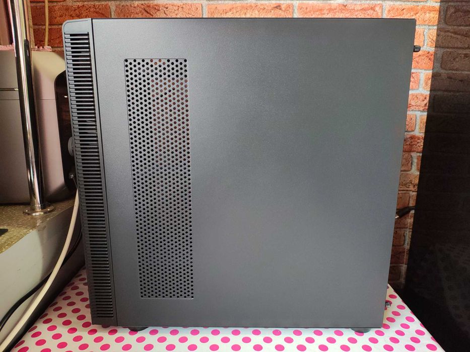 Carcasa PC Gaming AQIRYS Naos PRO ARGB.
