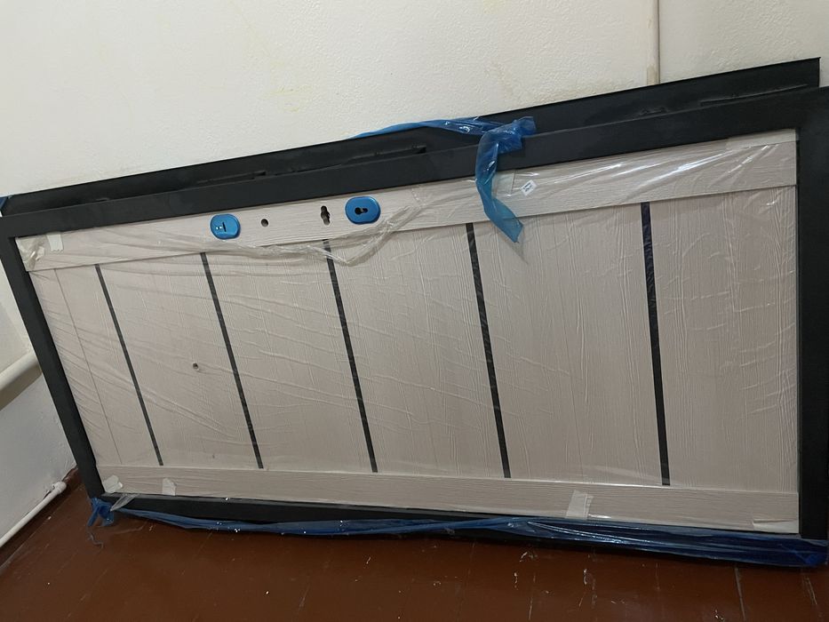 Железная дверь