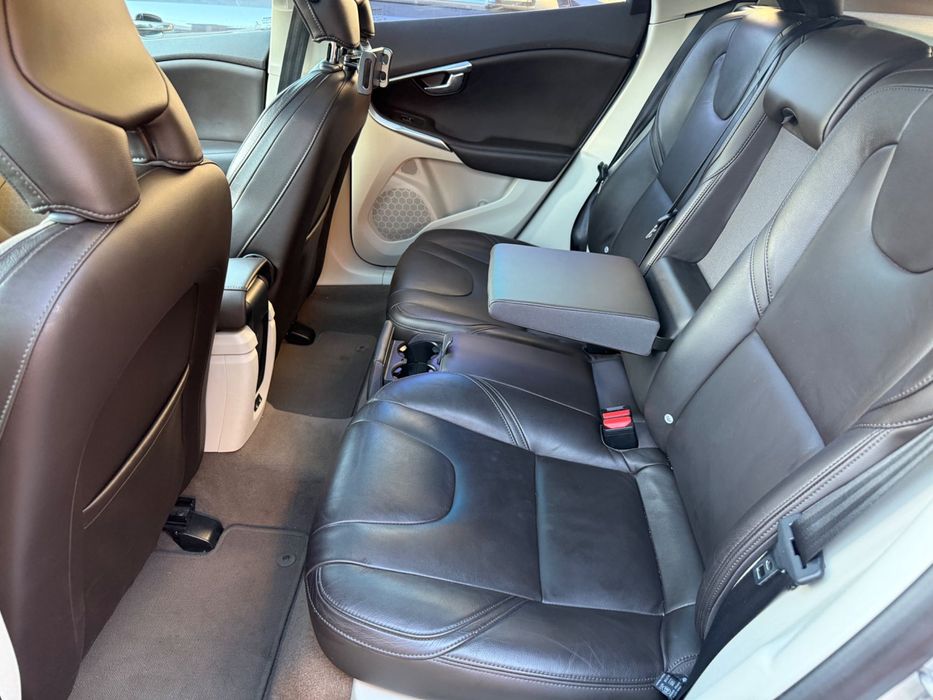 VOLVO V40 2014 — imagine 5