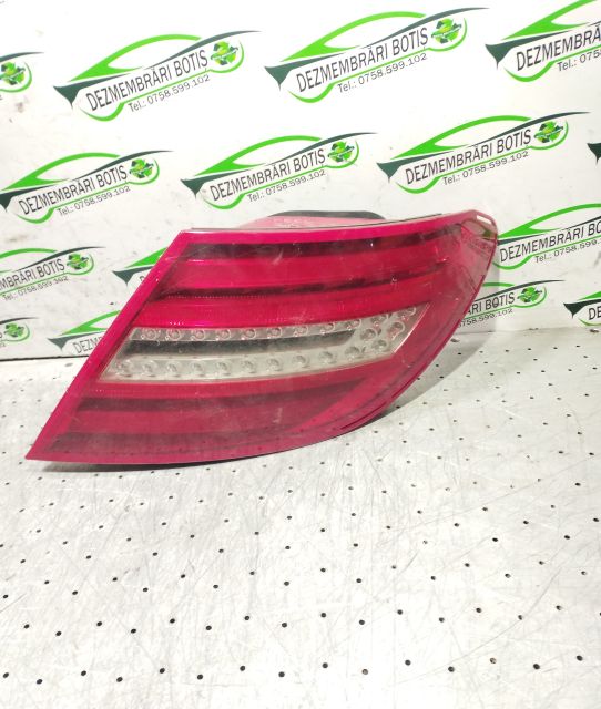 Lampa / Tripla stop dreapta pe aripa 204 906 05 03 Mercedes-Benz C-Cl