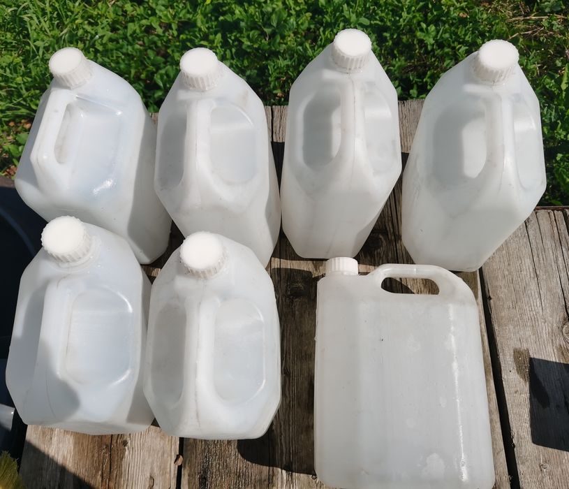 Пластиковые канистры, фляжки