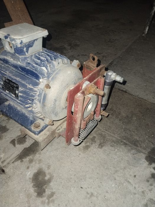 Электро двигатель VOLT ELEKTRİK
Модель: TIP VM 100-4