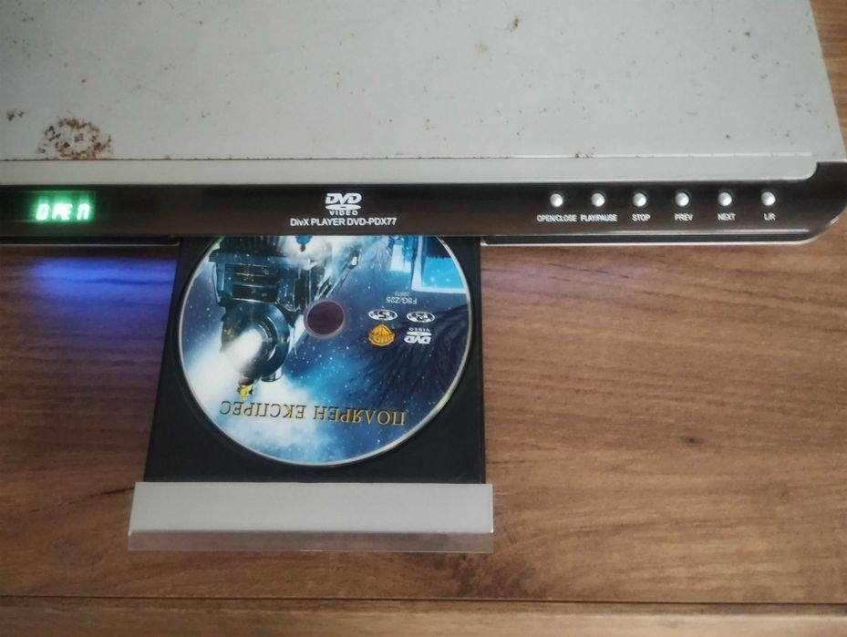 ДВД плеар марка NEO