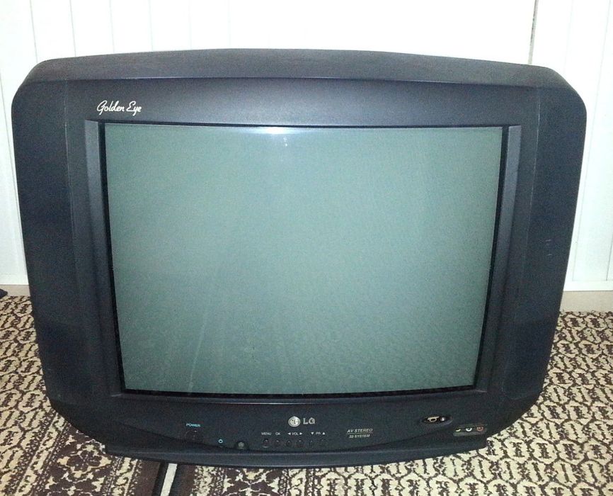Телевизор  LG Golden Eye