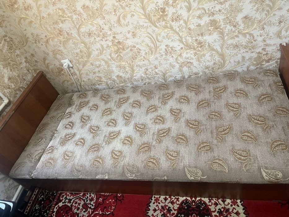 Продается  кровать односпальная 2 шт: 500 000 so’m