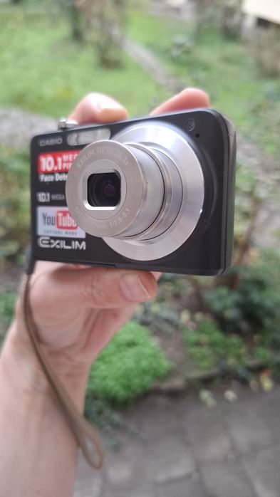Компактен дигитален фотоапарат Продавам Casio Exilim EX-Z1080