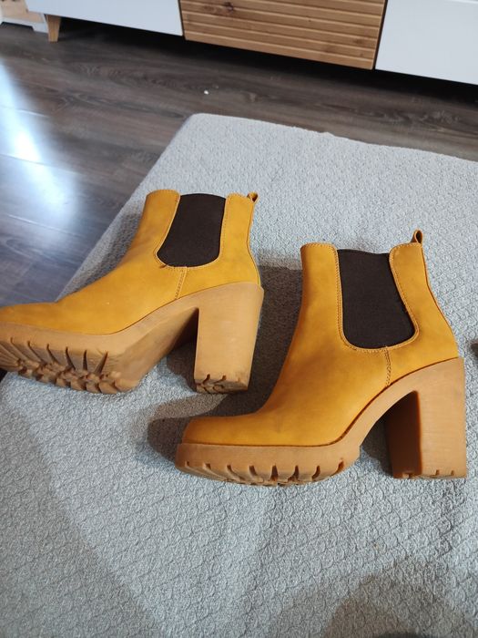 Дамски боти на ток.Зимни