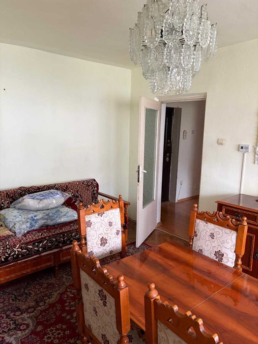 apartament 3 camere A.Muresanu langa blocul Lama