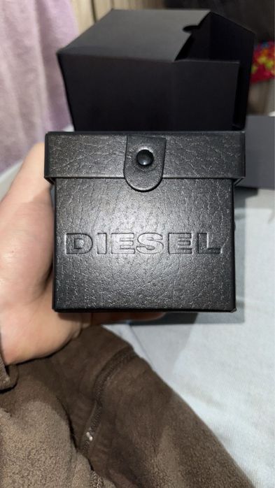 Продам новый оригинальные Часы Diesel DZ7331
