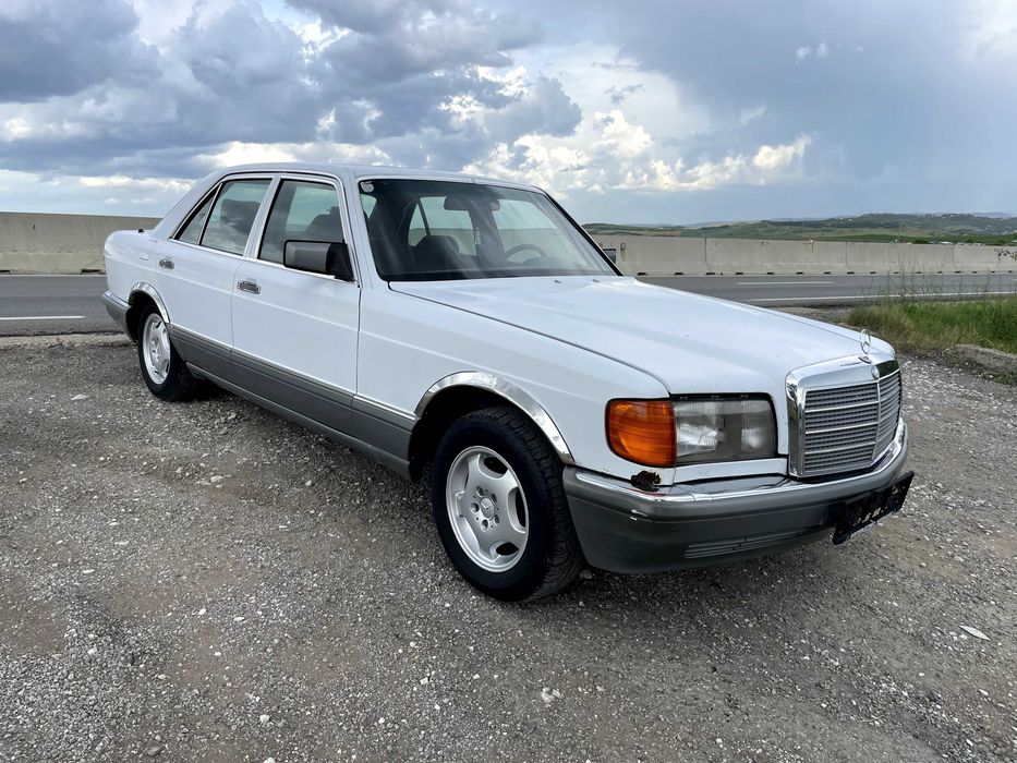 Mercedes-Benz S Class W126 300SE