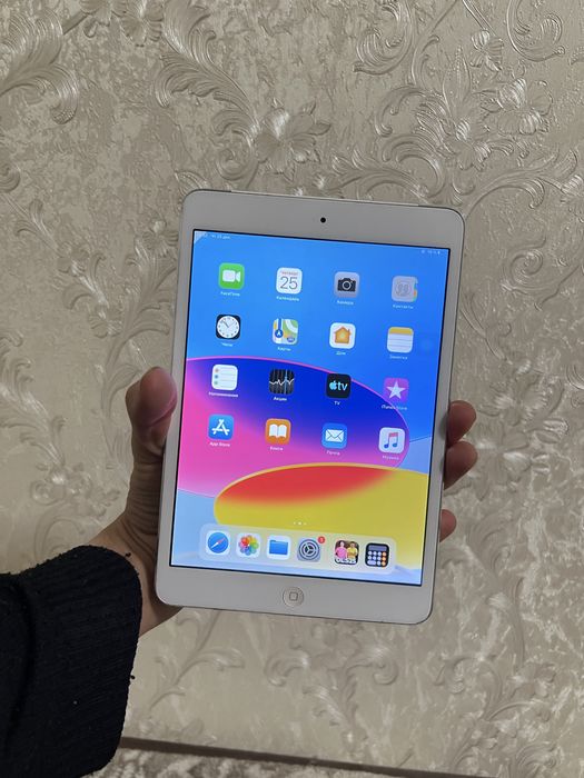 Ipad 2mini sotiladi ideal xolatda