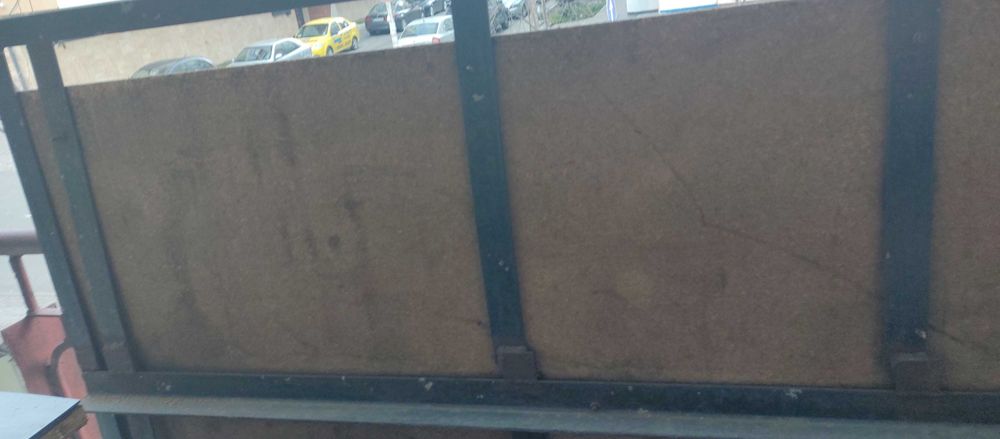 легло плюс матрак( може и поотделно)