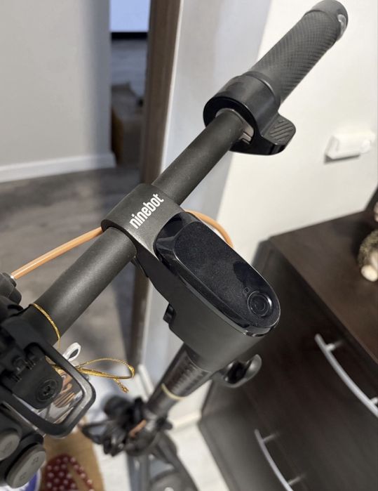 Тротинтка Ninebot Segway