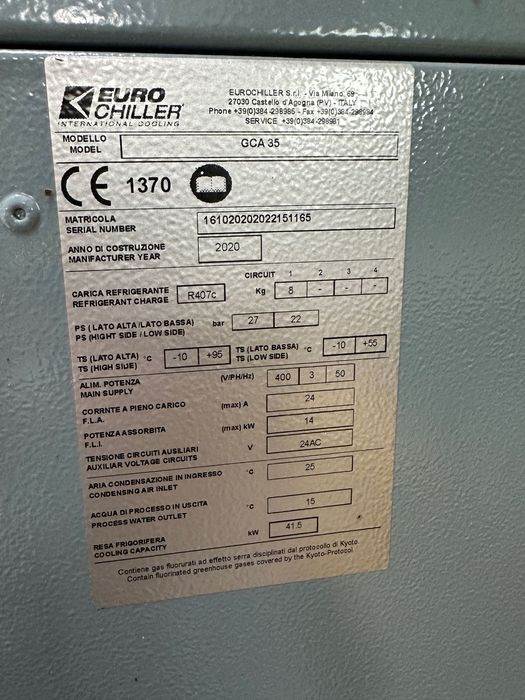 Vând mașini Injectie mase plastice