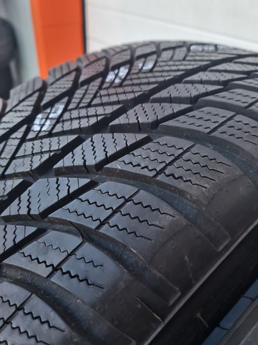 Зимни гуми 4 броя BRIDGESTONE Blizzak LM001 225 60 R17 дот 3620