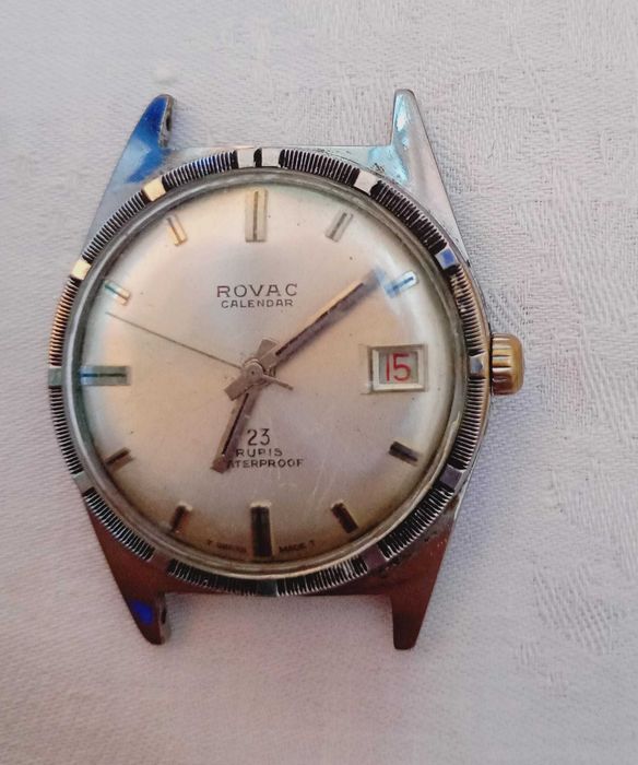 Ceas mecanic vechi elvetian marca Rovac, tip calendar, swiss made, de colectie, nefunctional