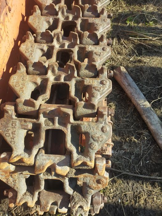 Трактор Т4 на ходу.