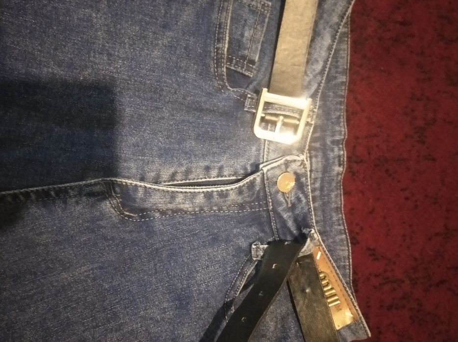 Jinsi shim, kofta, yubka har biri 100ming soʻmdan. Holati juda yaxshi