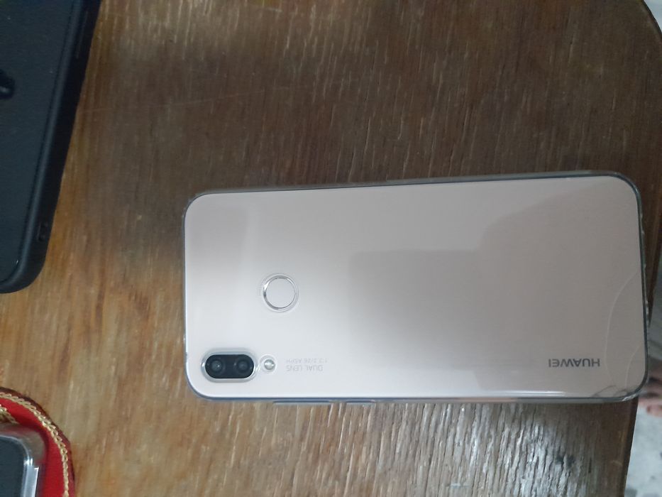 Oferta! Vand Huawei P20 LITE accept si unele schimburi