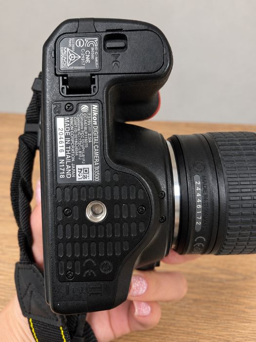 Продам фотоаппарат Nikon D3500