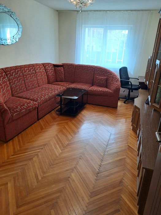 Inchiriez apartament 3 camere