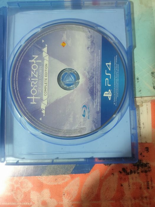 Комплект игр GTA V Premium + Horizon Complete Edition (PS4) продам