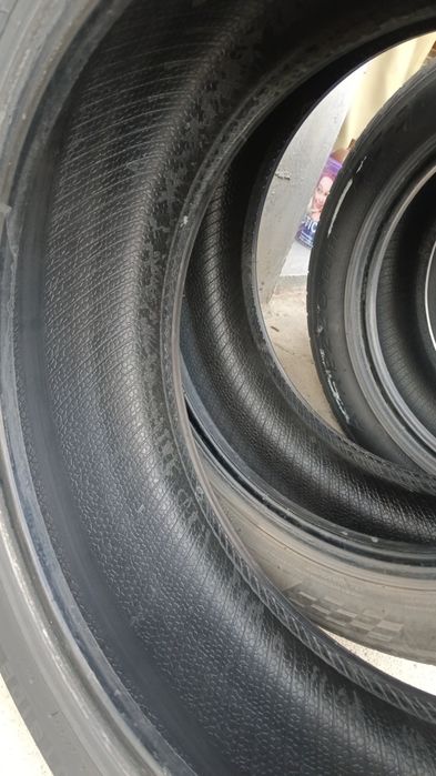 Продам шины 215 55 R17