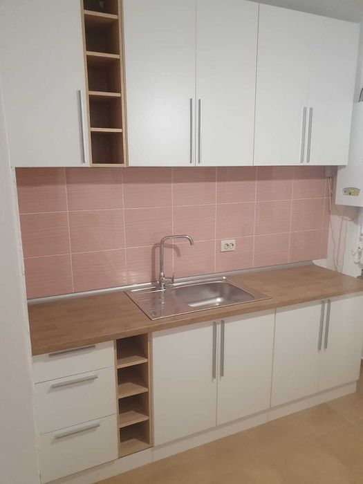 Montaj si manipulare mobila