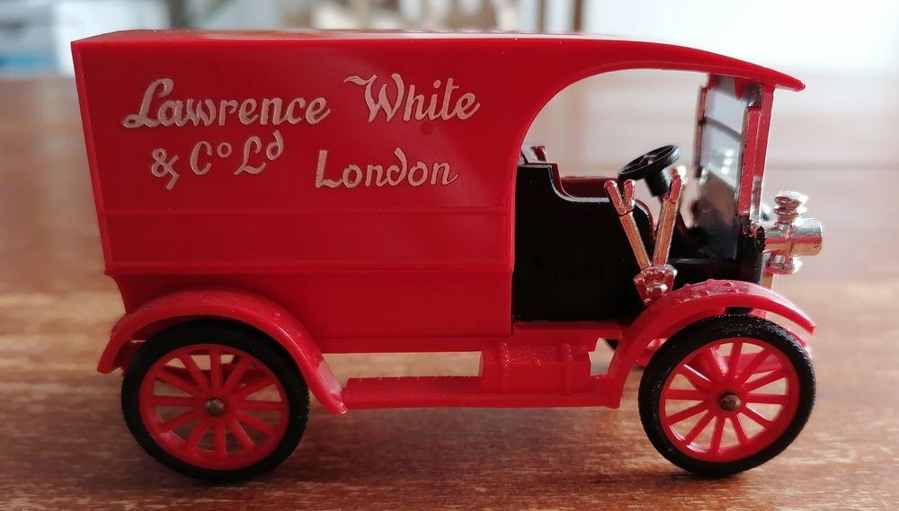 Minialuxe Austin 1911 Lawrence White & Co London No. 28 камионче