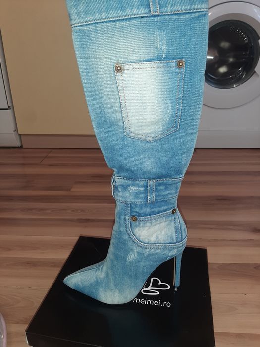 ЦЕНАТА ПОДЛЕЖИ НА КОМЕНТАР  Дамски обувки на висок ток