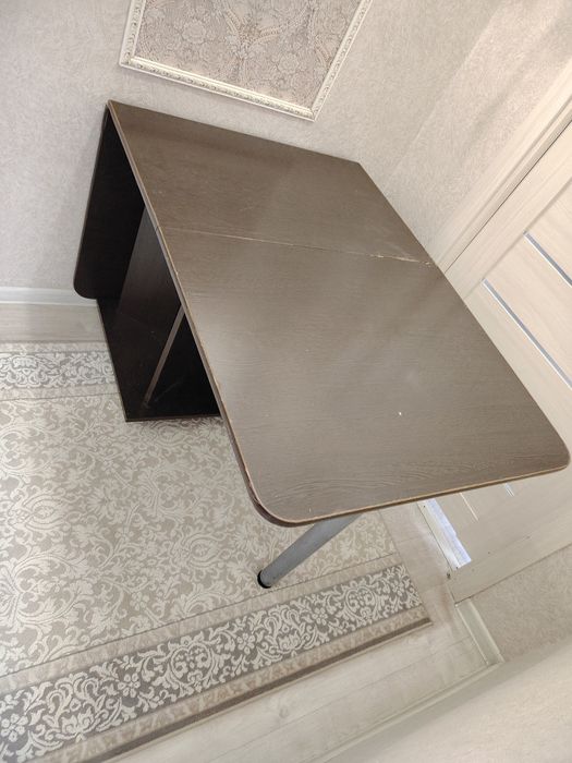 Продам стол книжка б/у