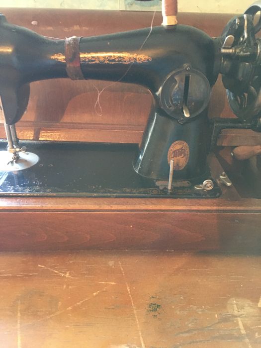 Продам швейную машинку советского производства