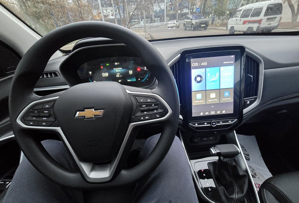 По цене трекра Каптива 5