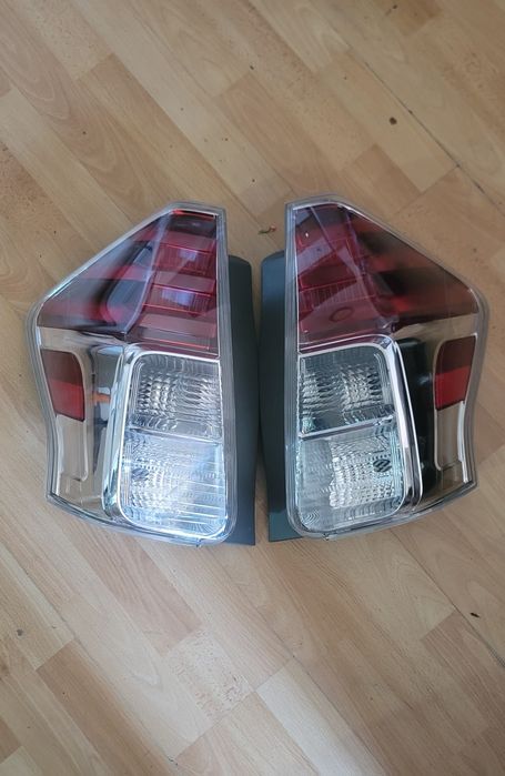 Lampa stop Toyota prius plus