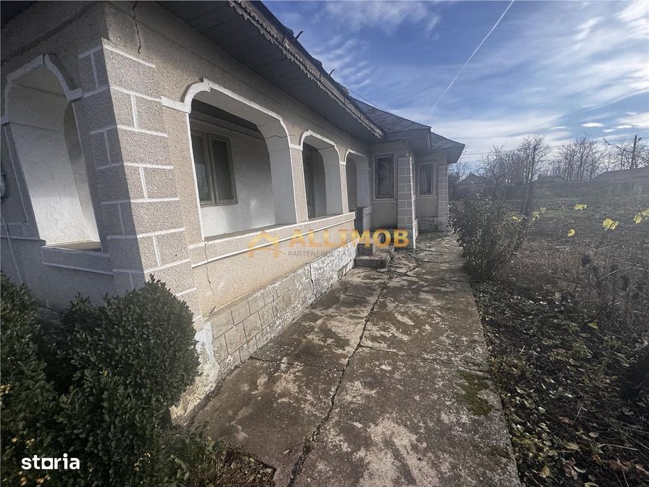 Casa batrâneasca + 1500 mp teren, doua deschideri – Fulga, Prahov