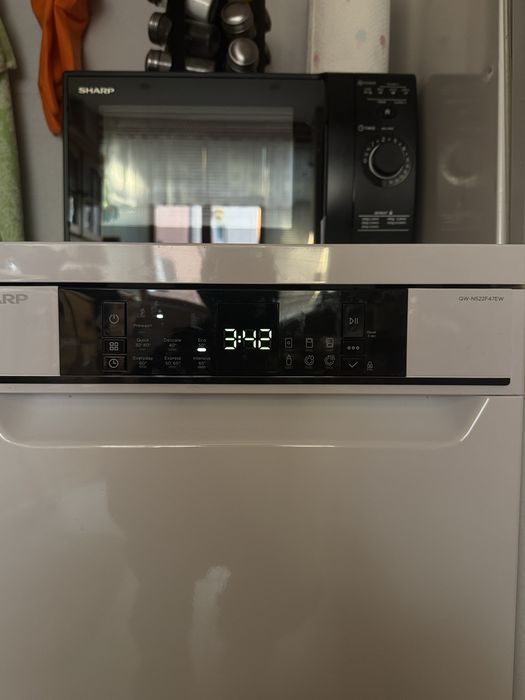 Продавам съдомиялна Sharp QW-NS22F47EW за ремонт