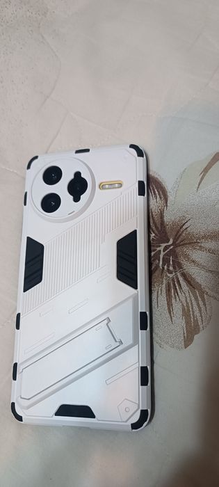 Poco F7 Ultra - 16 Gb ram + 512 Rom - убиецът на флагмани!!!