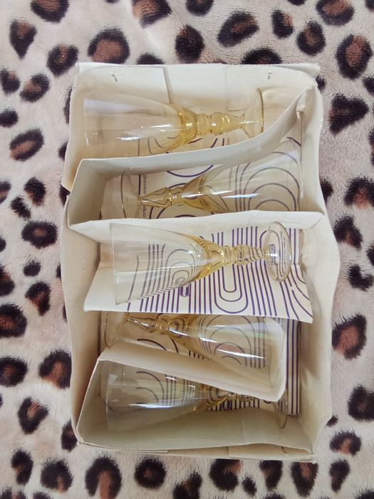 Фужеры из цветного стекла ( НОВЫЕ )