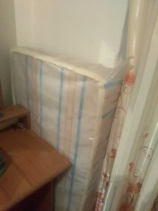 Манеж детский качается