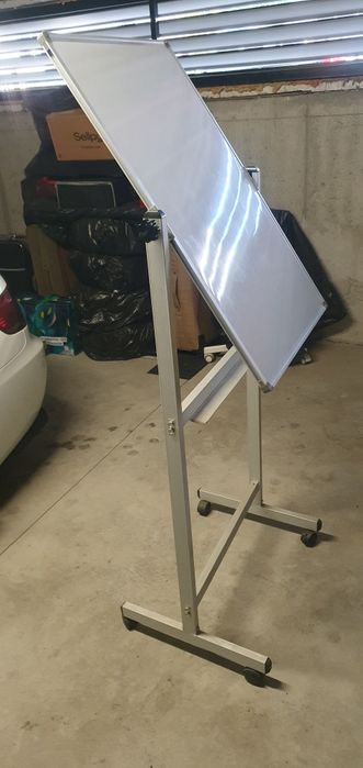 Tabla magnetica si de scris stil flipchart pentru birou