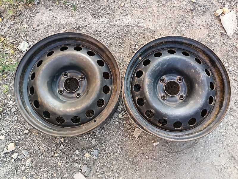 Продам оригинальные металлические диски на Пежо