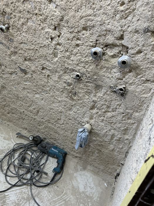 Ремонт на бани и други вътрешни ремонти.